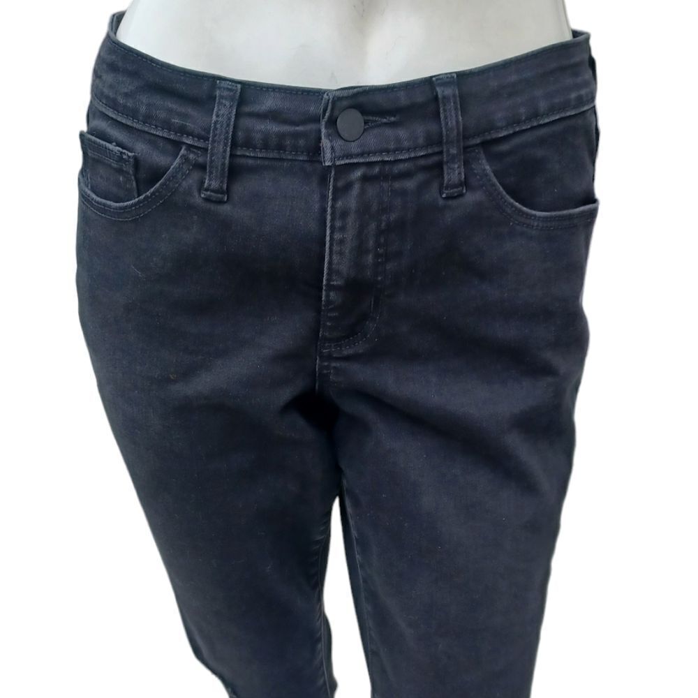 1107....Universal Thread Mid-Rise Skinny Jeans Size 6/28R, 9" Rise
